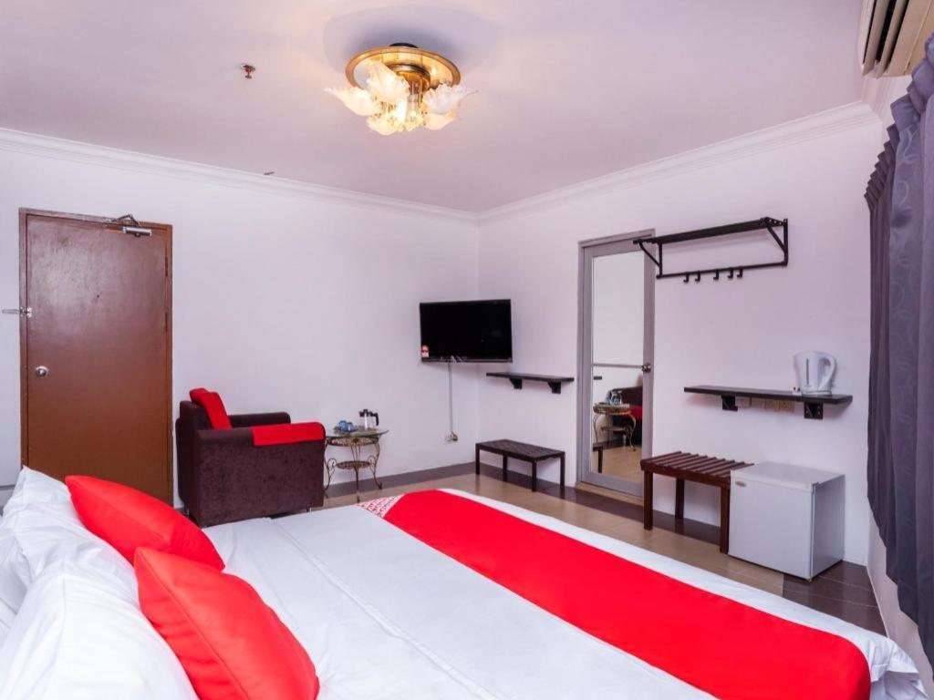 Super Oyo 1114 Neo Pegasus Hotel Segamat Exterior foto