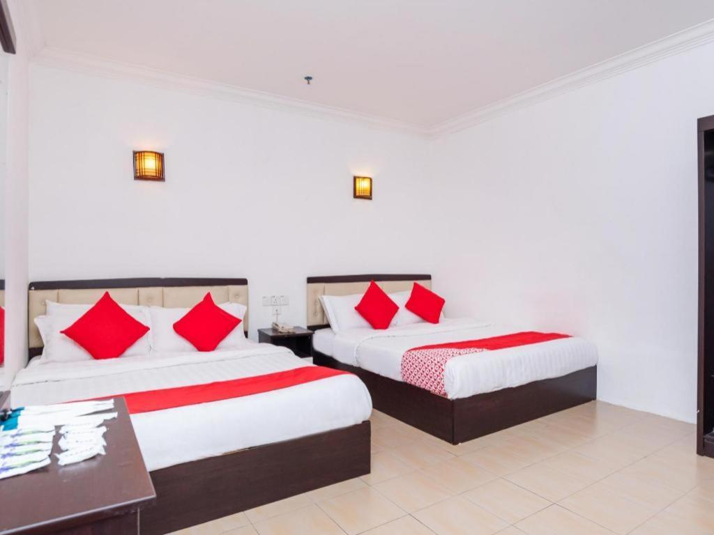 Super Oyo 1114 Neo Pegasus Hotel Segamat Exterior foto